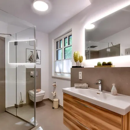 Meereslauschen In Der Beatrice * Binz