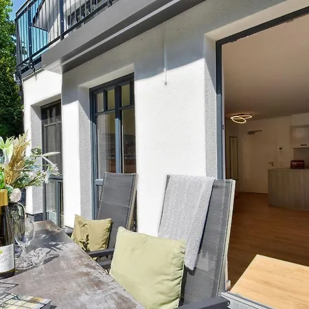 Meereslauschen In Der Beatrice Binz